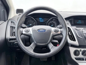 Седан Ford Focus 2013 года, 1099000 рублей, Орёл
