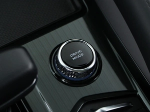 Внедорожник Geely Monjaro 2023 года, 3649999 рублей, Москва