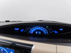 Минивэн Toyota Estima 2012 года, 2000000 рублей, Красноярск