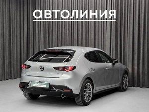 Хетчбэк Mazda 3 2021 года, 1669000 рублей, Красноярск