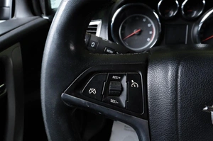 Хетчбэк Opel Astra 2011 года, 709000 рублей, Челябинск