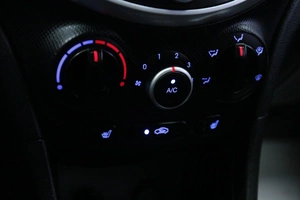 Хетчбэк Hyundai Solaris 2013 года, 883000 рублей, Солонцы