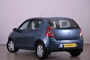 Хетчбэк Renault Sandero 2011 года, 599000 рублей, Омск