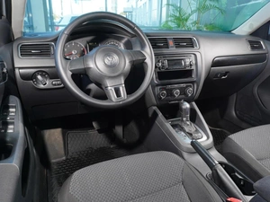 Седан Volkswagen Jetta 2011 года, 848000 рублей, Тверь