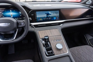 Внедорожник Geely Monjaro 2025 года, 4349000 рублей, Саратов