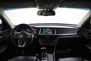 Седан Kia Optima 2019 года, 1725000 рублей, Брянск