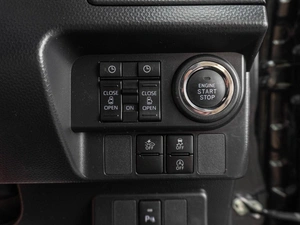 Минивэн Toyota Roomy 2021 года, 1439000 рублей, Тюмень