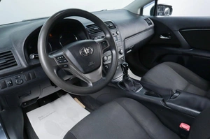 Седан Toyota Avensis 2009 года, 859000 рублей, Челябинск