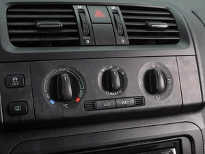 Хетчбэк Skoda Fabia 2010 года, 699000 рублей, Воронеж