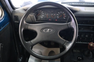 Внедорожник ВАЗ (LADA) 4x4 (Нива) 2002 года, 399000 рублей, Омск