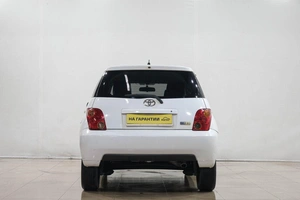 Хетчбэк Toyota Ist 2002 года, 449000 рублей, Новокузнецк