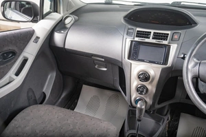 Хетчбэк Toyota Vitz 2008 года, 629000 рублей, Томск