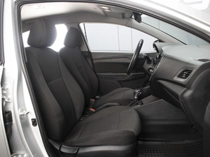 Седан Hyundai Solaris 2019 года, 1330000 рублей, Омск