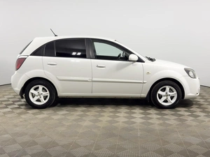Хетчбэк Kia Rio 2011 года, 743100 рублей, Казань