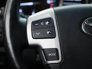 Внедорожник Toyota Land Cruiser 2013 года, 2999444 рублей, Москва
