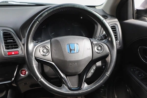 Внедорожник Honda Vezel 2015 года, 1789000 рублей, Новосибирск