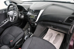 Седан Hyundai Solaris 2012 года, 949000 рублей, Красноярск
