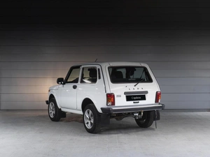 Внедорожник ВАЗ (LADA) Niva Legend 2022 года, 850000 рублей, Санкт-Петербург