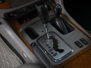 Внедорожник Toyota Land Cruiser 2002 года, 1990000 рублей, Омск