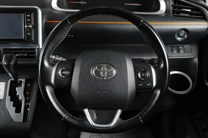 Минивэн Toyota Sienta 2016 года, 1469000 рублей, Тюмень