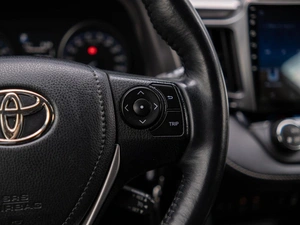 Внедорожник Toyota RAV4 2016 года, 2199000 рублей, Большой Сочи