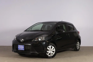 Хетчбэк Toyota Vitz 2016 года, 999000 рублей, Новосибирск