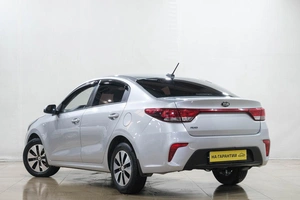 Седан Kia Rio 2019 года, 1369000 рублей, Новокузнецк