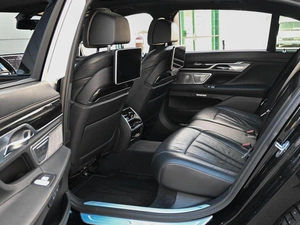 Седан BMW 7 серия 2017 года, 3274000 рублей, Кирилловка