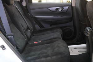 Внедорожник Nissan X-Trail 2017 года, 1799000 рублей, Омск
