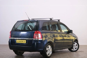 Минивэн Opel Zafira 2011 года, 729000 рублей, Омск