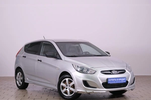 Хетчбэк Hyundai Solaris 2013 года, 969000 рублей, Омск