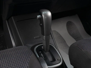 Хетчбэк Nissan Tiida 2011 года, 660000 рублей, Омск