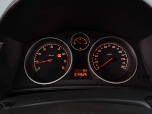 Хетчбэк Opel Astra 2011 года, 639000 рублей, Воронеж