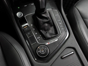 Внедорожник Volkswagen Tiguan 2020 года, 2999000 рублей, Тюмень