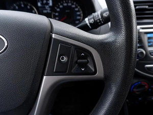 Седан Hyundai Solaris 2015 года, 1359000 рублей, Саратов