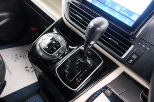 Минивэн Toyota Noah 2019 года, 2199000 рублей, Красноярск