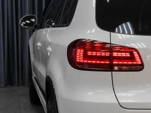 Внедорожник Volkswagen Tiguan 2012 года, 1677000 рублей, Тюмень
