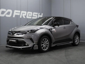 Внедорожник Toyota C-HR 2018 года, 1825000 рублей, Омск