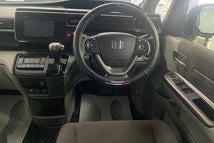 Минивэн Honda Stepwgn 2015 года, 1599000 рублей, Ачинск