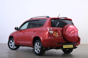Внедорожник Toyota RAV4 2010 года, 1399000 рублей, Омск