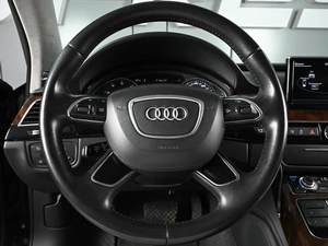 Седан Audi A8 2015 года, 2915000 рублей, Аксай