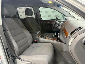 Внедорожник Volkswagen Touareg 2008 года, 1150000 рублей, Красноярск