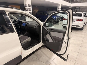 Внедорожник Volkswagen Tiguan 2011 года, 1135000 рублей, Орёл