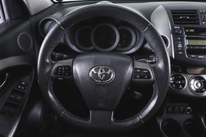 Внедорожник Toyota RAV4 2011 года, 1699000 рублей, Пермь