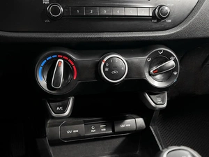 Седан Kia Rio 2019 года, 709900 рублей, Казань