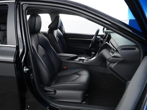 Седан Toyota Camry 2021 года, 2470055 рублей, Москва