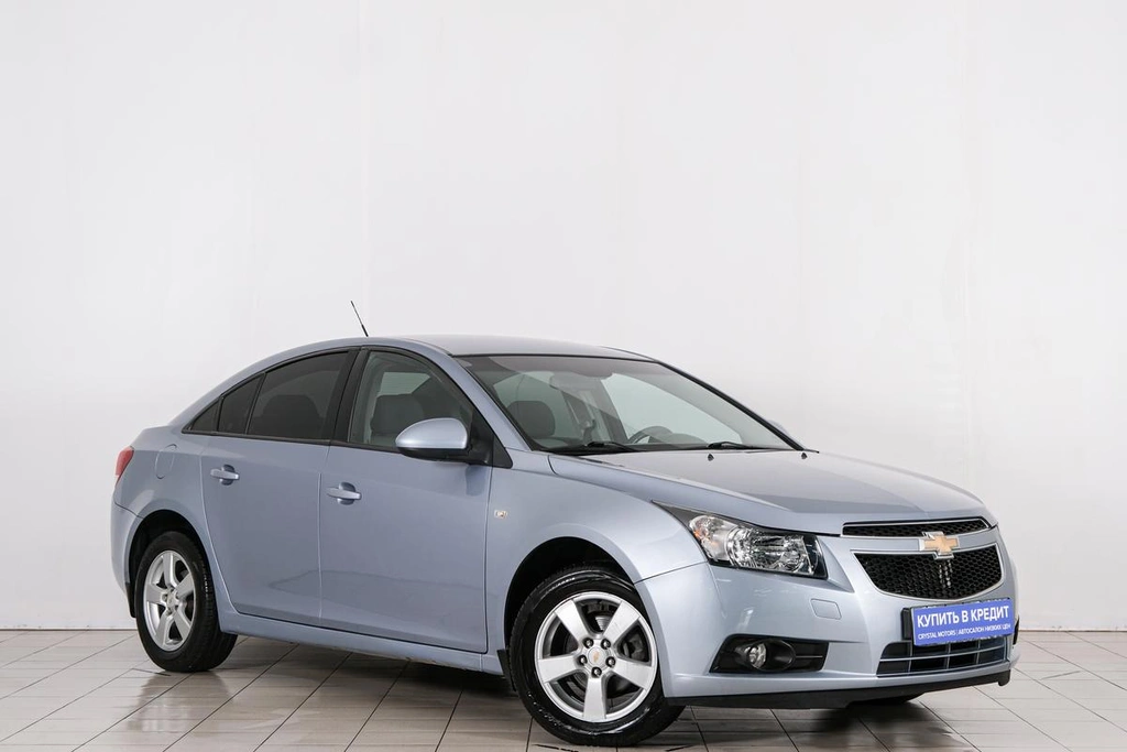 Седан Chevrolet Cruze 2010 года, 649000 рублей, Красноярск