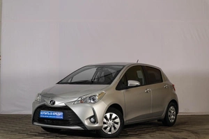 Хетчбэк Toyota Vitz 2019 года, 1269000 рублей, Тюмень