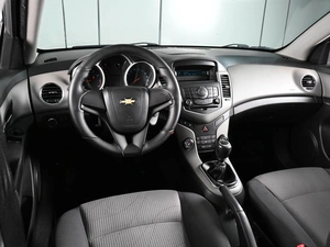 Седан Chevrolet Cruze 2011 года, 869000 рублей, Аксай