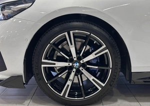 Седан BMW 5 серия 2024 года, 8350000 рублей, Красноярск